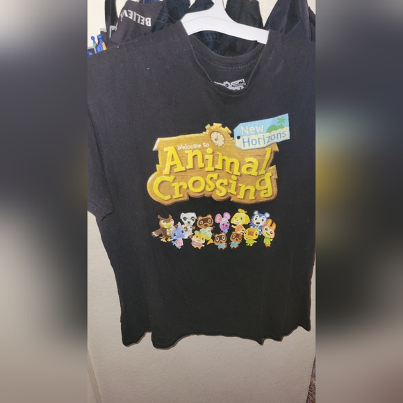 Animal Crossing : New Horizon Graphic T shirt - Picture 1 of 3